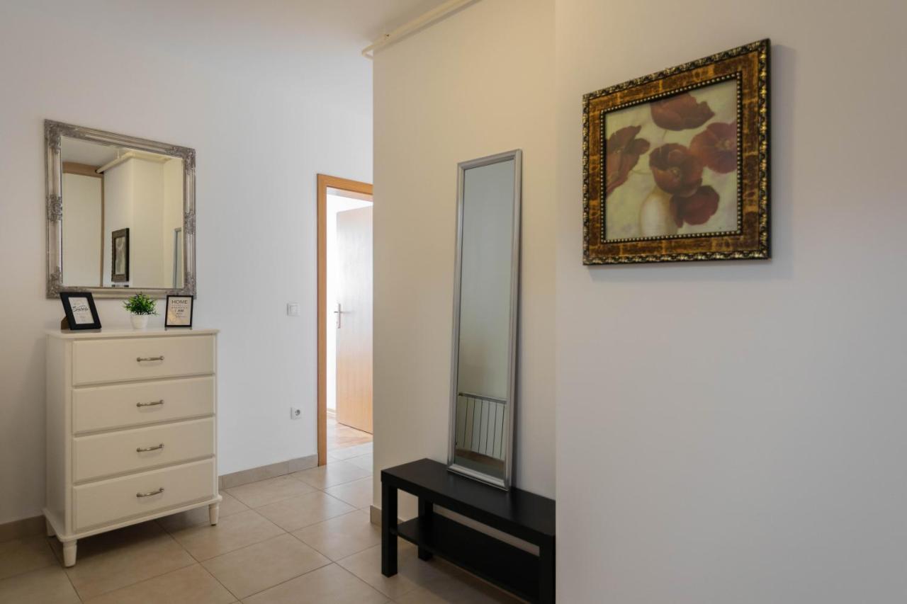 Sunny 1Bdr With Balcony & Parking Appartement Zagreb Buitenkant foto