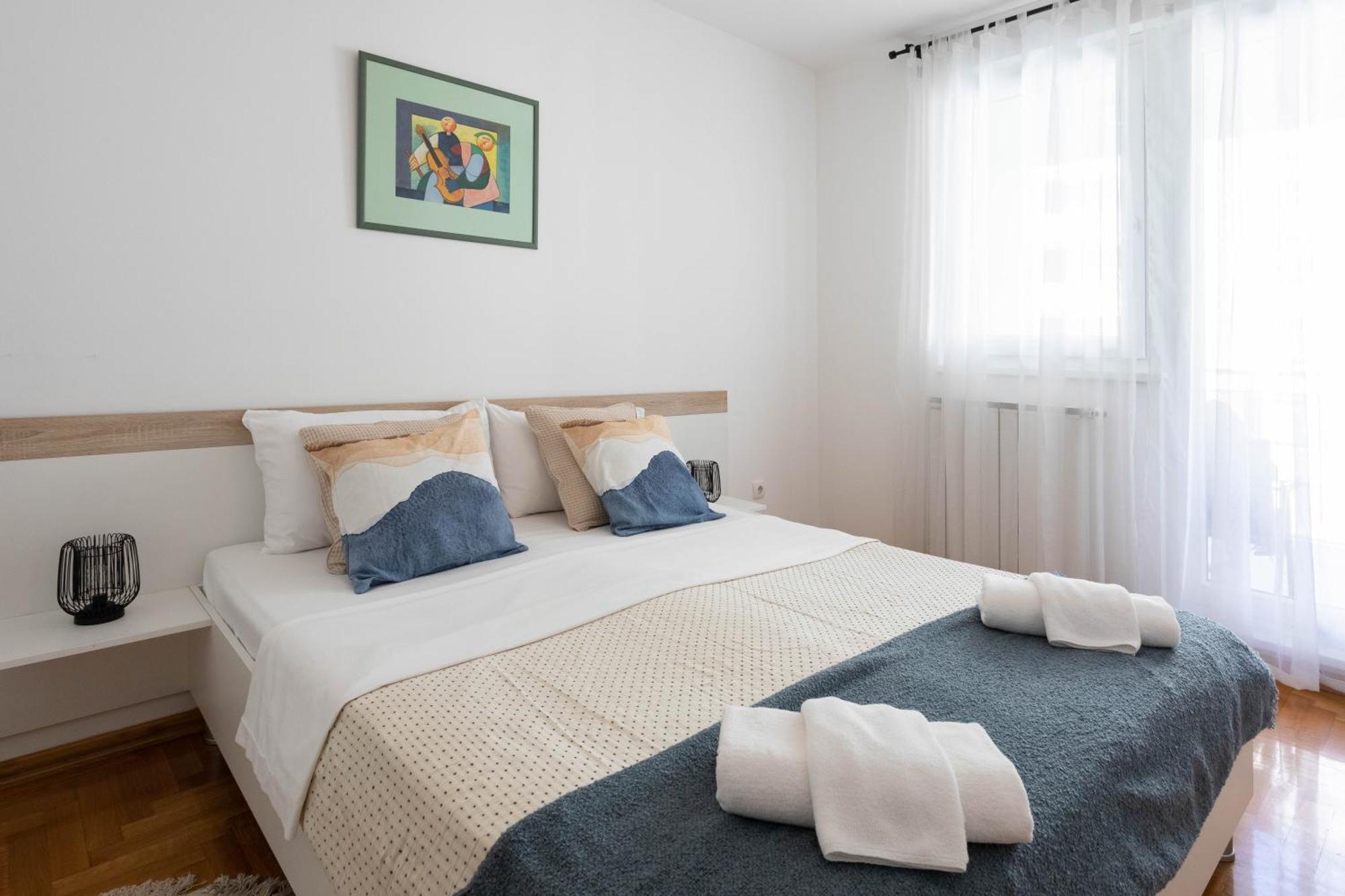 Sunny 1Bdr With Balcony & Parking Appartement Zagreb Buitenkant foto