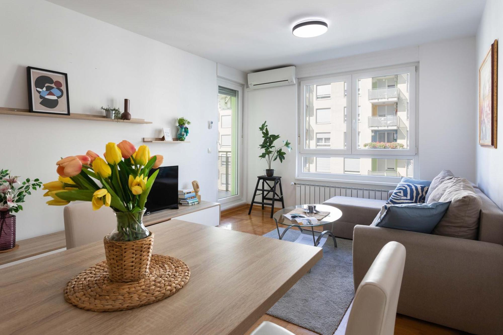 Sunny 1Bdr With Balcony & Parking Appartement Zagreb Buitenkant foto